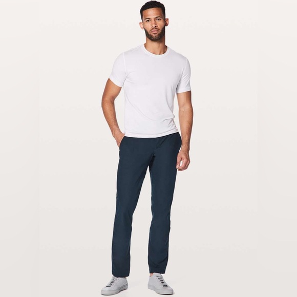 Lululemon | ABC Commission Pant Relaxed Size 36X33 Travel Work Office Golf Navy - Picture 1 of 12